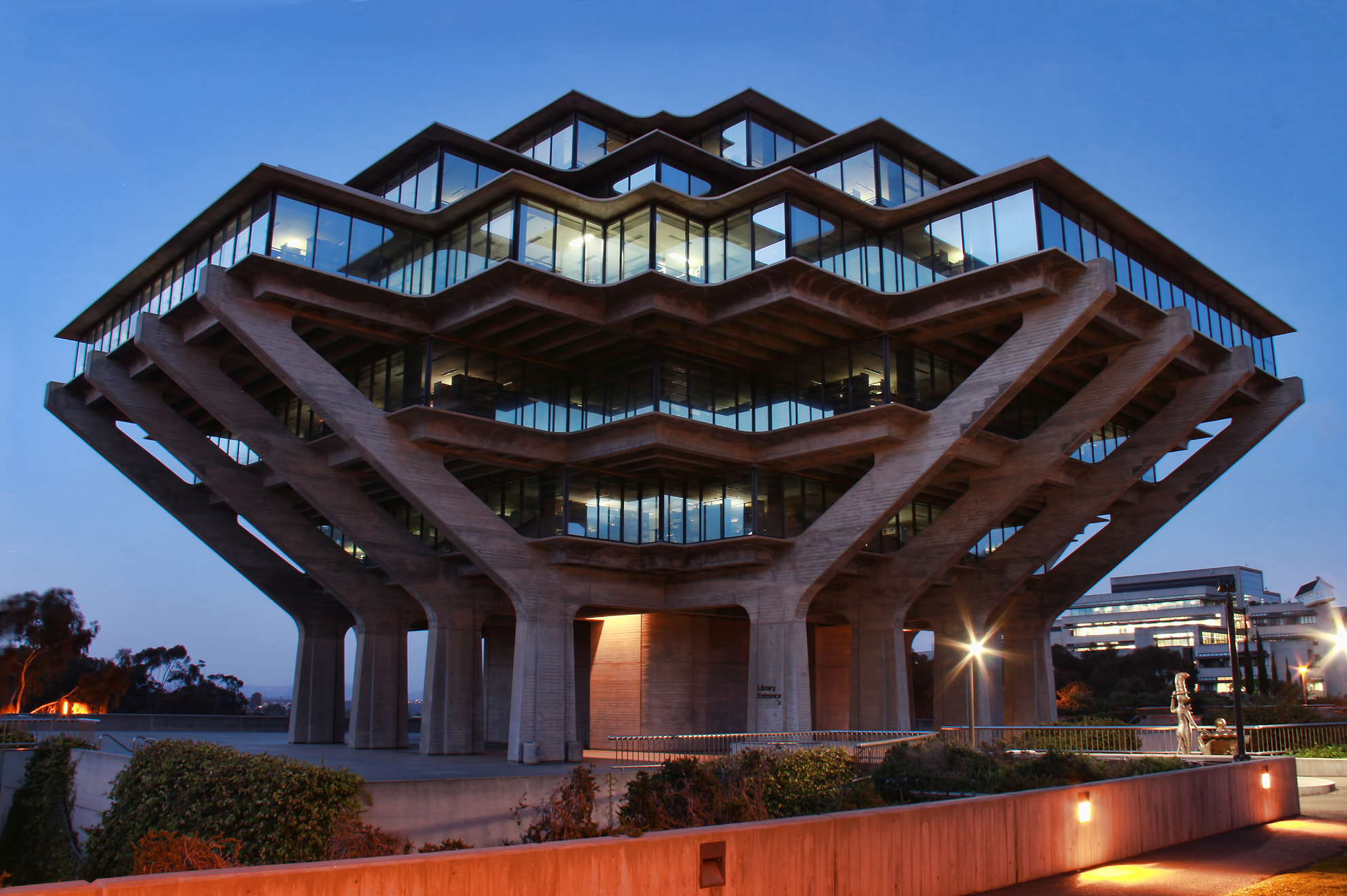 Библиотека Гейзеля, калифорнийский университет, Сан-Диего
