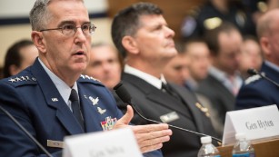 Top general says he&#39;d push back against &#39;illegal&#39; nuclear strike order