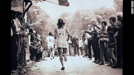 Boston Marathon 2017: 1st Woman To Officially Run Does It Again 50 ...