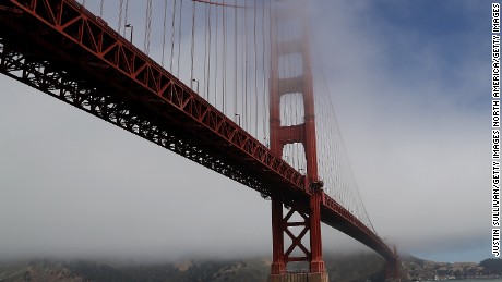Judge issues blow against Trump&#39;s sanctuary city order