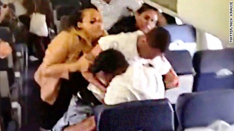 Passengers get into fistfight aboard Southwest flight