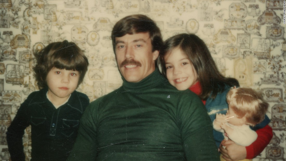 HLN&#39;s &quot;Morning Express&quot; host Robin Meade, right, with her father, Linro Meade, and her brother in 1977, New London, Ohio.