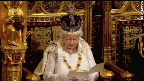 queens speech clark pkg_00014124.jpg