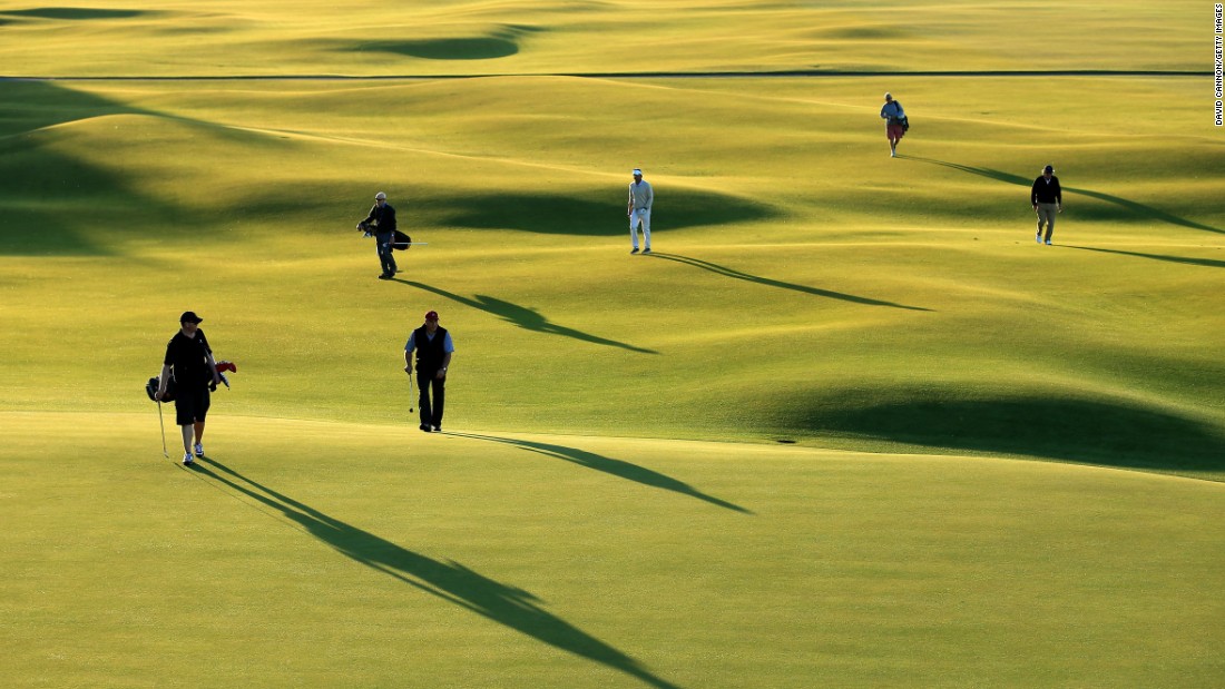 &lt;strong&gt;St. Andrews:&lt;/forte&gt; The Old Course is known for its blind drives over seas of gorse, vast greens, and swales, humps and hollows which require imagination and the ability to use the ground to your advantage.