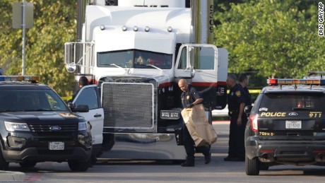 9 people dead after sweltering tractor-trailer found at San Antonio Walmart
