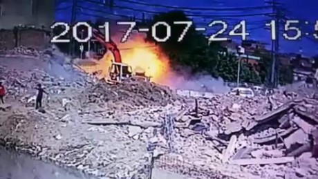 cnnee vo al menos 24 muertos en explosión en kabul_00000628