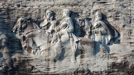 At Georgia&#39;s Stone Mountain, hikers try to rise above its racial history