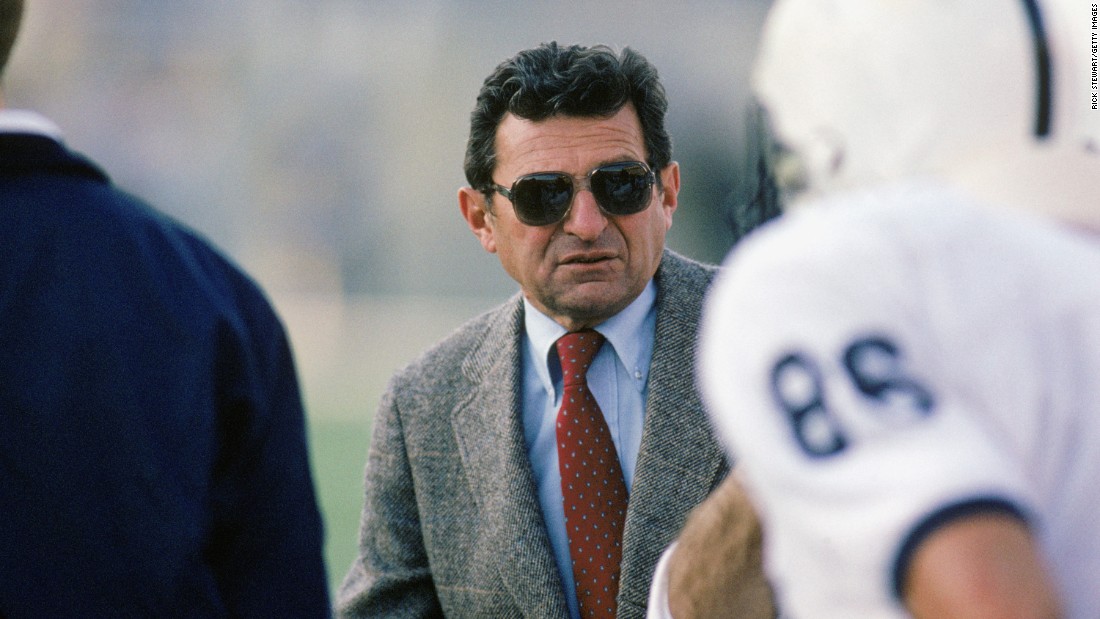 Legendary Penn State Coach Paterno Dead At 85 Cnn