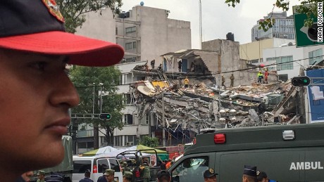 A global group of volunteers worked around the clock to locate and rescue people trapped at an office building on Av. Alvaro Obregon in Mexico City.
