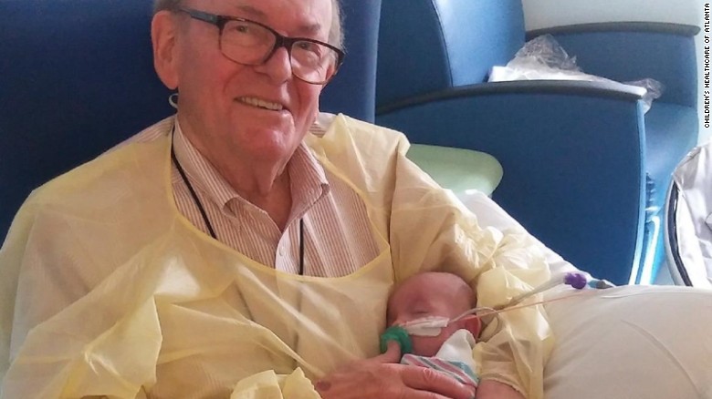 'ICU grandpa,' who cradled sick and premature babies, has died