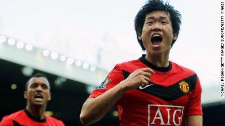 MANCHESTER, ENGLAND - MARCH 21:  Ji-Sung Park of Manchester United celebrates after scoring the winning goal with team mate Nani during the Barclays Premier League match between Manchester United and Liverpool at Old Trafford on March 21, 2010 in Manchester, England.  (Photo by Michael Regan/Getty Images)