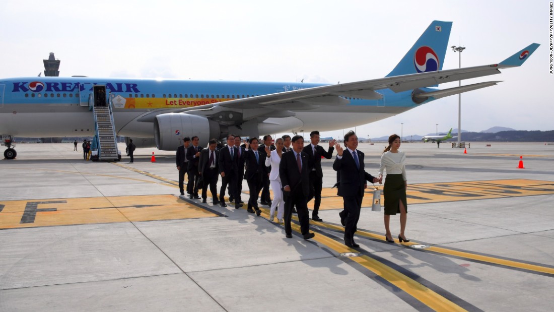It touched down at Incheon International Airport, west of Seoul, in the safe hands of former figure skating champion Yuna Kim (R) and South Korea&#39;s Culture, Sports and Tourism Minister, Do Jong-Hwan.