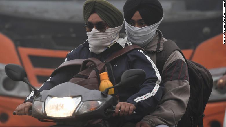 A report by the Indian Institute of Technology Kanpur carried out in 2014 found that vehicle omissions accounted for 20% of Delhi&#39;s annual PM2.5 levels.
