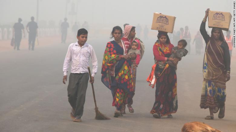 Many of Delhi&#39;s residents are either unaware of the dangers of breathing in polluted air, or are unable to afford masks and other protective measures. 