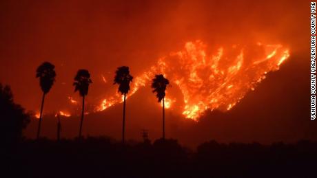 Brush fire explodes near Santa Paula, CA