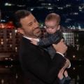 El Presentador Jimmy Kimmel Conmovi Al P Blico Al Llevar A Su Hijo A