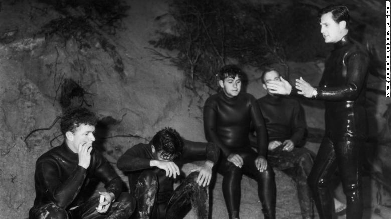 Divers take a break after unsuccesfully searching for the body of Australian Prime Minister Harold Holt.