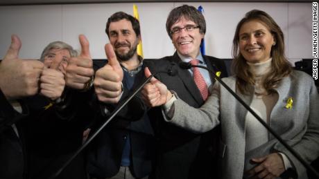 Separatist parties in Spain&#39;s Catalonia win majority in election