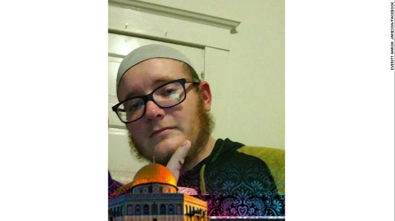 FBI: Former Marine was plotting terror attack