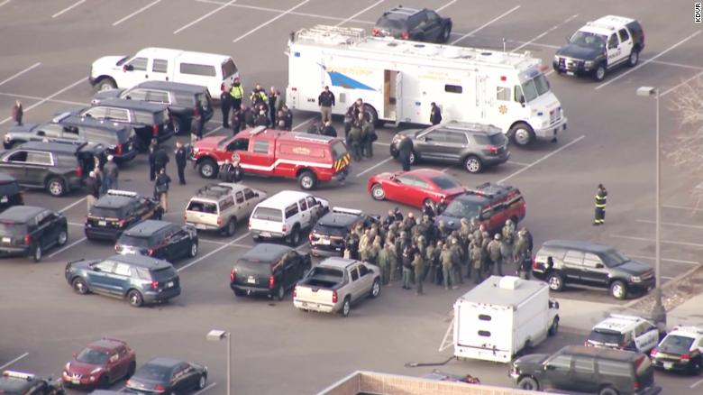5 deputies shot, 1 killed in Colorado shooting