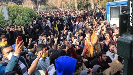 Iranian students protest at the University of Tehran during a demonstration driven by anger over economic problems, in the capital Tehran on December 30, 2017.
Students protested in a third day of demonstrations, videos on social media showed, but were outnumbered by counter-demonstrators.  / AFP PHOTO / STR        (Photo credit should read STR/AFP/Getty Images)