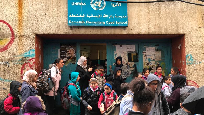 Palestinian children head out of UN-run Ramallah Elementary School in Beirut&#39;s Shatila refugee camp. 