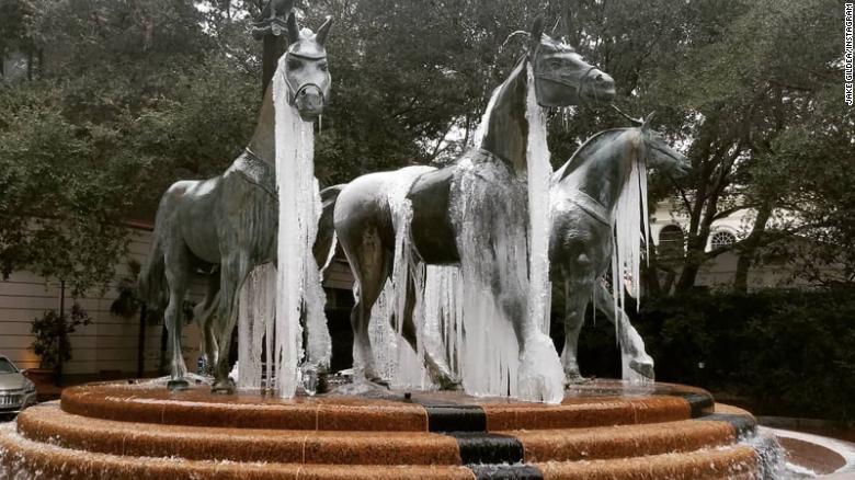 The Quadriga sculpture at Belmond Charleston Place gets a makeover.