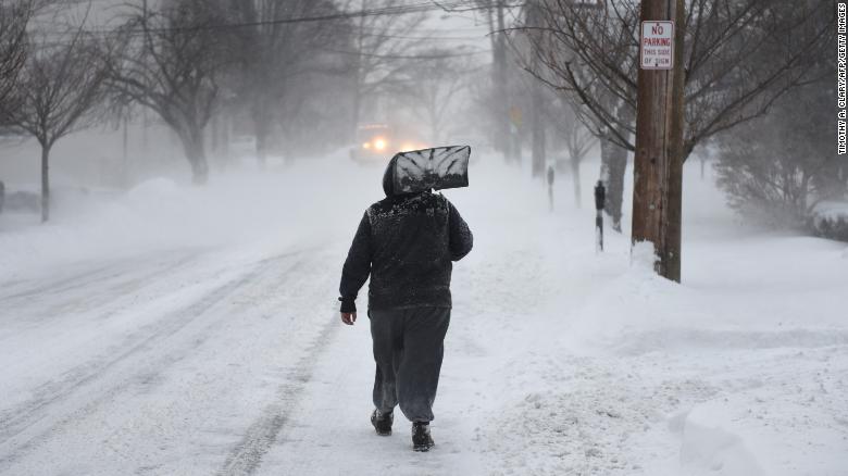 Northeast hammered by winter storm