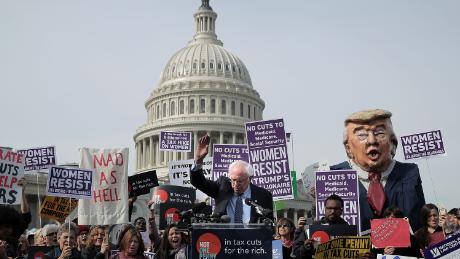 Bernie Sanders is showing how he&#39;d run against Trump in 2020