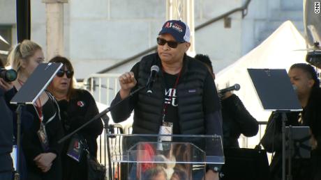 Comedian Larry Wilmore speaks at the LA Women&#39;s March.