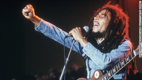 & # 39; Canción de redención & # 39; video celebra la 75ª reunión de Bob Marley 