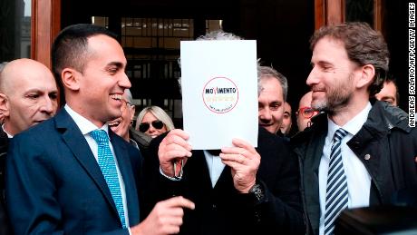 The maverick populists striking fear into Italy&#39;s mainstream parties