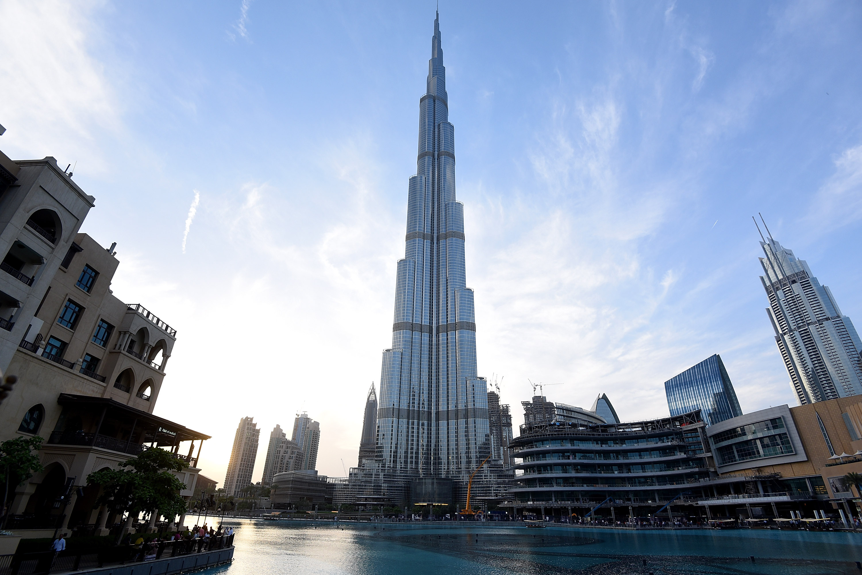 Dubai S Burj Khalifa A Look Inside The World S Tallest Building Cnn Travel