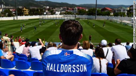 Spectators attend Iceland&#39;s national football team&#39;s  training session