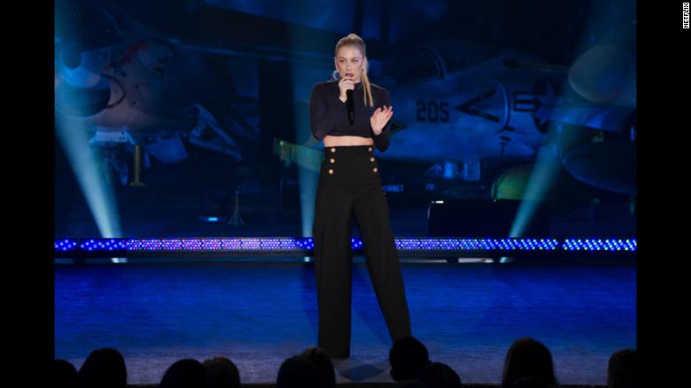 Iliza Shlesinger welcomes baby girl and is already finding humor in parenting