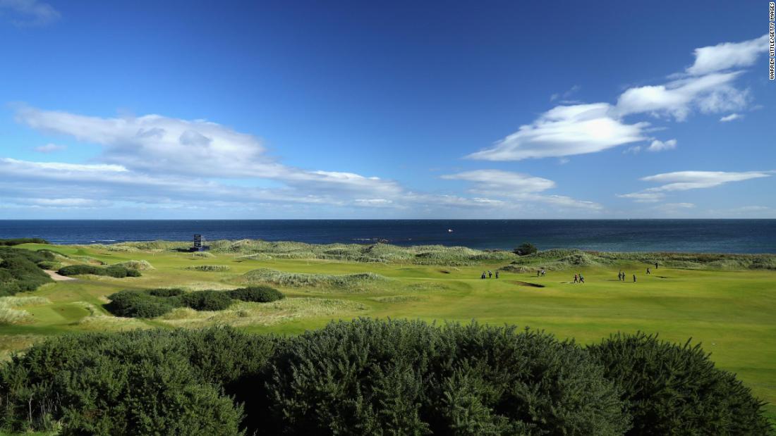 &lt;strong&gt;Kingsbarns: &lt;/fuerte&gt;Just along the coast from St Andrews is &lt;a href =&quot;http://www.kingsbarns.com&quot; objetivo =&quot;_blanco&cotizaciónquot;&gt;Kinesbarns&amgtlt;/a&gt;, a blockbuster of a modern links in a spectacular cliff-top setting, abierto en 2000. Crafted on land that first witnessed golf in 1793,  Kingsbarns quickly went to the top of many wish lists for its rugged scenery, testing championship course and lavish hospitality.