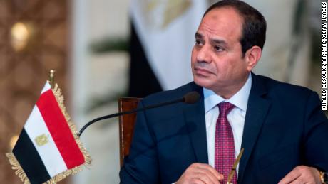 Egypt&#39;s President Sisi ratifies new internet control law