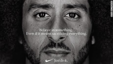 Die Nike-Anzeige von Colin Kaepernick gewinnt Emmy für herausragende Werbung 
