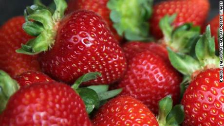 Australia: strawberry needles expand as federal probe launches