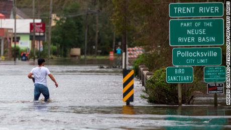 Florence leaves &#39;monumental disaster&#39; -- with more trouble to come; death toll at 31