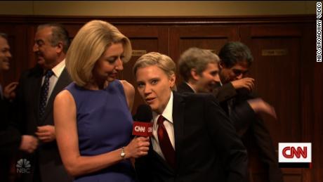 Heidi Gardner as CNN's Dana Bash interviewed Kate McKinnon in her role of Sen. Lindsey Graham.