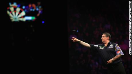 Scot Gary Anderson in action, pictured at the the 2018 Unibet Premier League in Mancherster in April 2018.