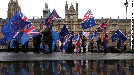 Britain can unilaterally stop Brexit process, EU lawyers say