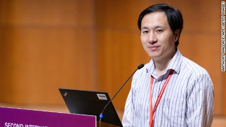 Chinese scientist He Jiankui defended his research activity at the Second International Summit on Human Genome Editing in Hong Kong on November 28.