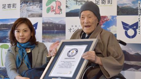 Der älteste Mann der Welt stirbt im Alter von 113 Jahren in Japan