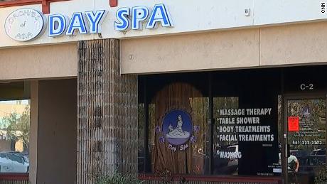 Complaint says spa customers illegally registered being massaged with prostitution involving Robert Kraft