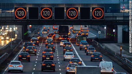 Europe will force manufacturers to install speed limiters from 2022