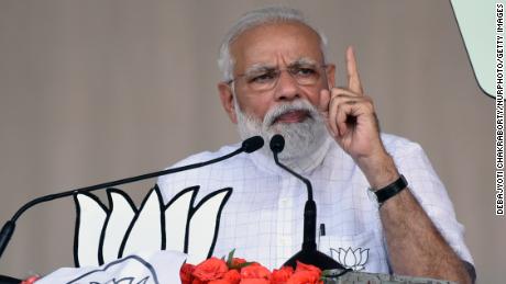 Modi&#39;s India: A growing economy but not enough jobs 
