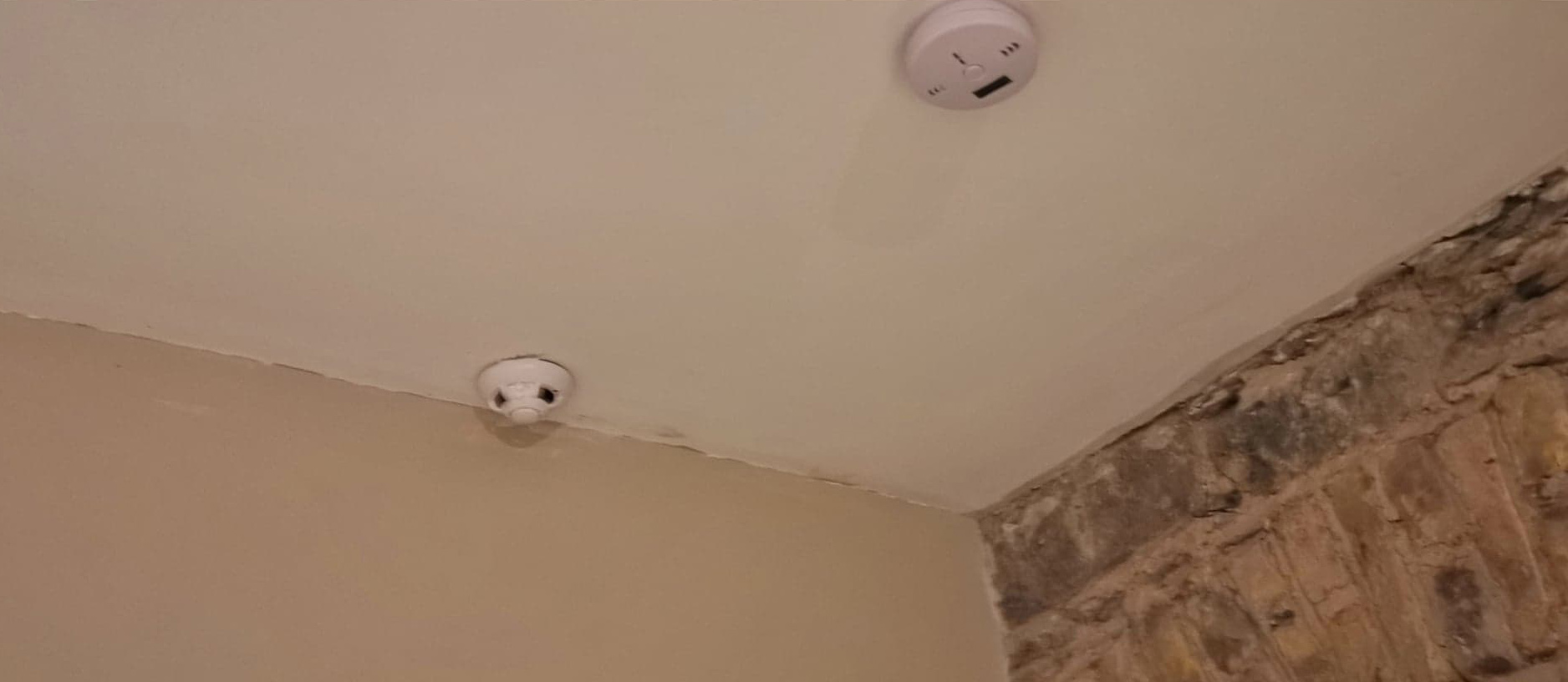 Скрытые камеры в потолке