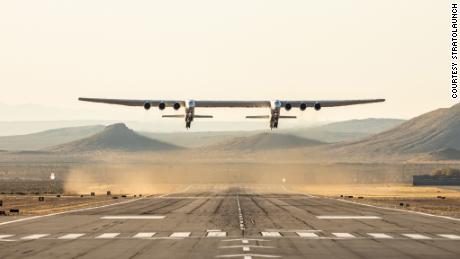 The world&#39;s biggest plane&#39;s wingspan measures longer than a football field. 